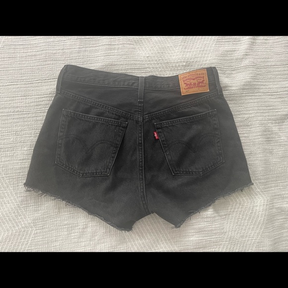 Levi 501 shorts - Picture 2 of 2